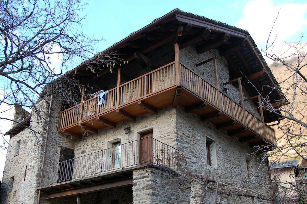 Il Nocciolo Bed and Breakfast Bard Εξωτερικό φωτογραφία